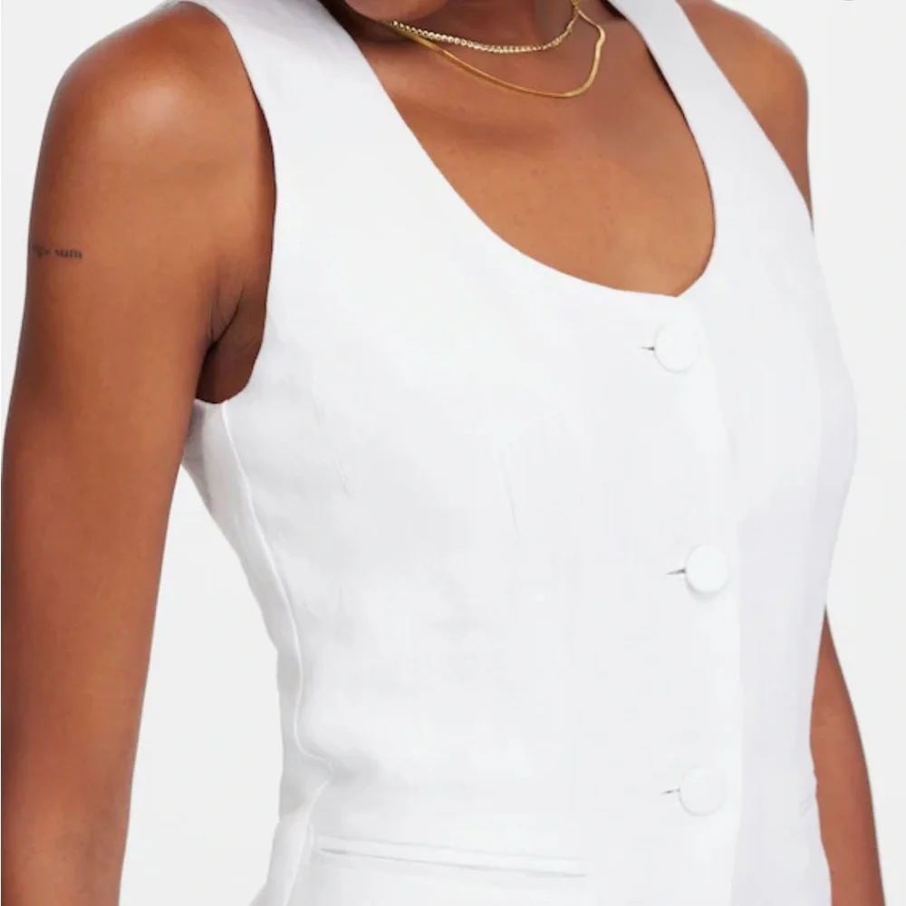 NWT - Madewell - 100% Linen Scoopneck Cutaway Vest - Size 6 in Salt - Picture 3 of 11